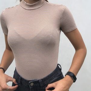 H&M gold and white turtleneck bodysuit 🌙